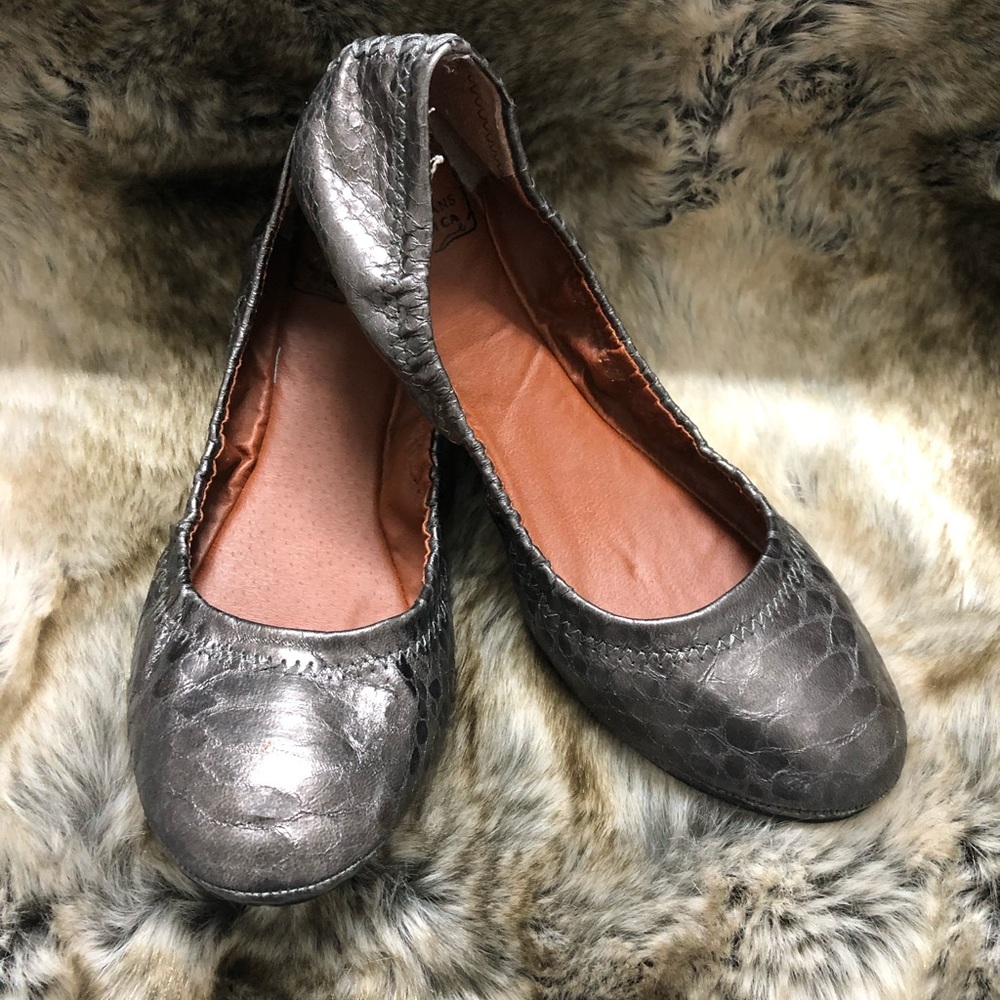 Ladies shoes